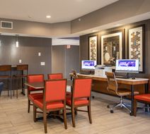 Holiday Inn Express Lobby