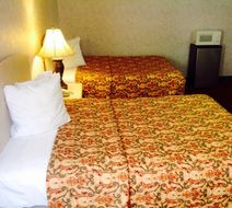 Red Carpet Inn & Suites Room