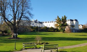 Cliffden Hotel