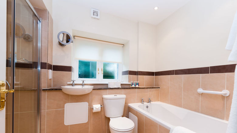 <b>Windermere Manor Room</b>. Images powered by <a href="https://www.leonardoworldwide.com/" title="Leonardo Worldwide" target="_blank">Leonardo</a>.