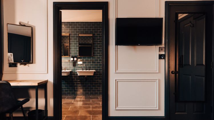 The George by Cult Hotels Room