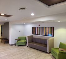 Holiday Inn Express Sheldon Lobby
