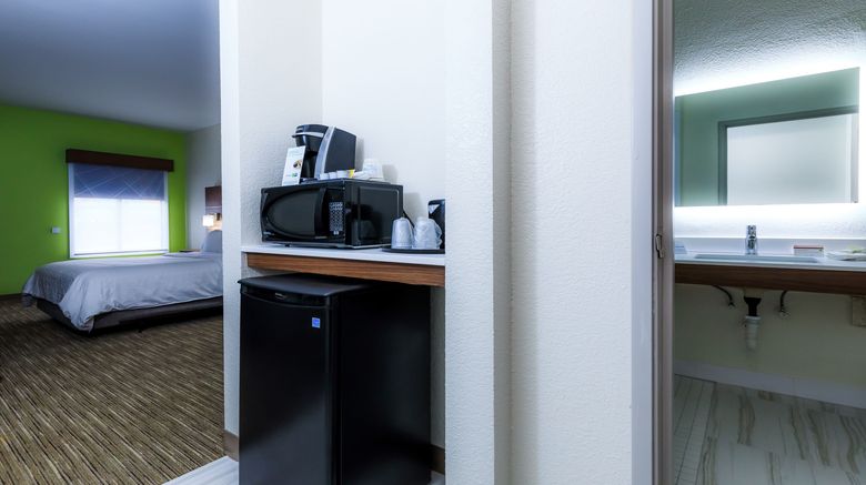 <b>Holiday Inn Express Osage Beach Room</b>. Images powered by <a href="https://www.leonardoworldwide.com/" title="Leonardo Worldwide" target="_blank">Leonardo</a>.
