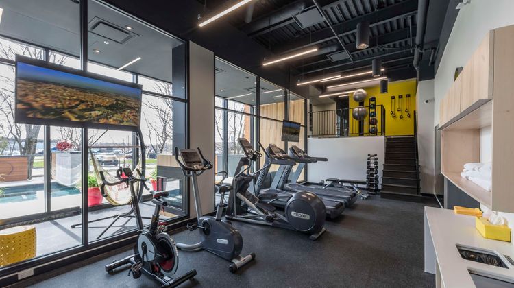 Hotel & Suites Normandin Lev Health Club