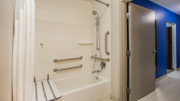 Holiday Inn Express Hotel & Suites Room