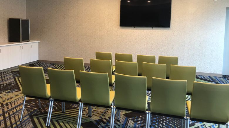<b>Holiday Inn Express & Suites Halifax Air Meeting</b>. Images powered by <a href="https://www.leonardoworldwide.com/" title="Leonardo Worldwide" target="_blank">Leonardo</a>.