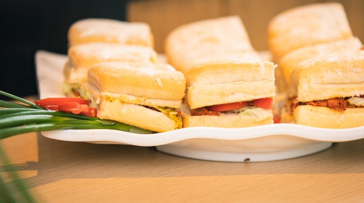 Holiday Inn Express Gurgaon Sector 50 Restaurant