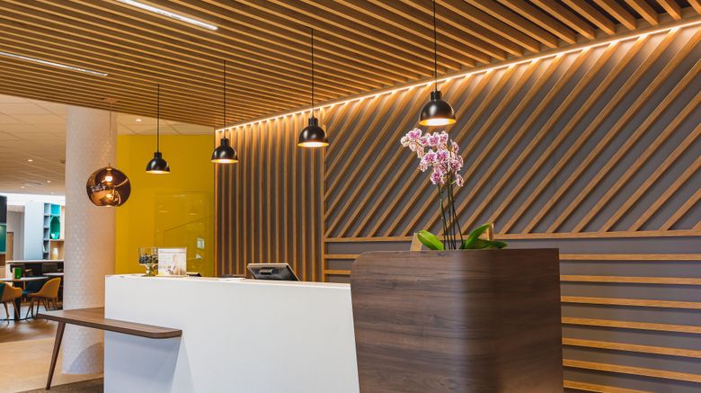 <b>Holiday Inn Budapest-Budaors Lobby</b>. Images powered by <a href="https://www.leonardoworldwide.com/" title="Leonardo Worldwide" target="_blank">Leonardo</a>.