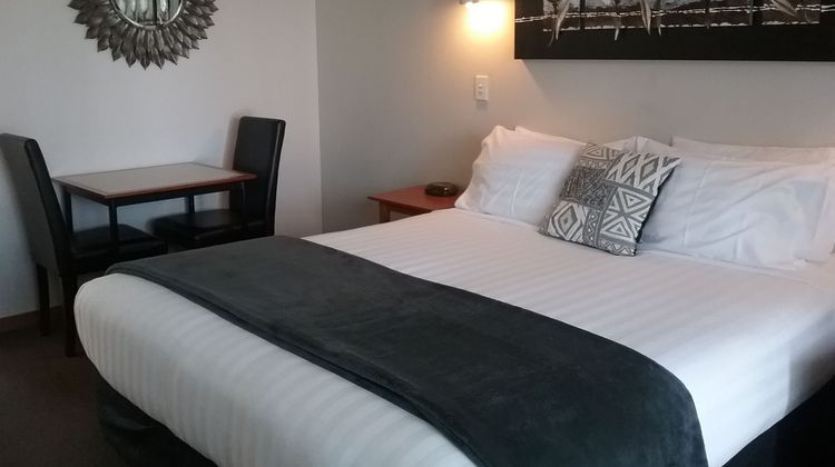 306 Motel Apartments Room