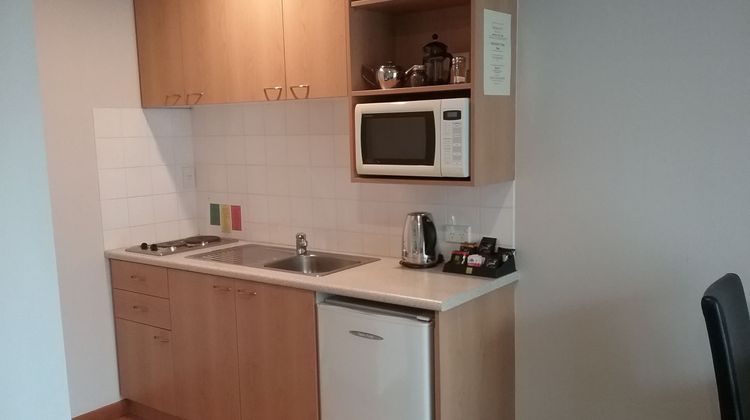 306 Motel Apartments Room