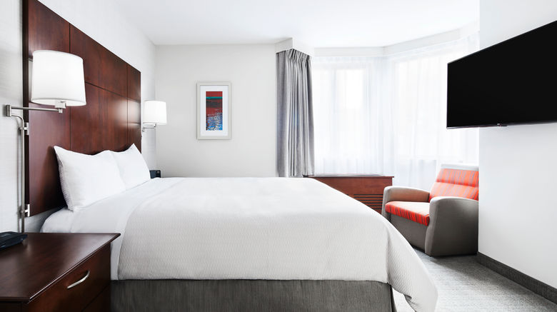 <b>Club Quarters in San Francisco Suite</b>. Images powered by <a href="https://www.leonardoworldwide.com/" title="Leonardo Worldwide" target="_blank">Leonardo</a>.