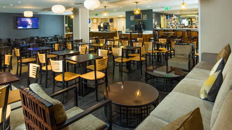 Holiday Inn Express Wimbledon South Restaurant