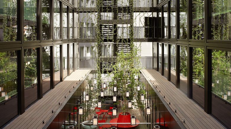 <b>citizenM London Bankside Exterior</b>. Images powered by <a href="https://leonardo.com/" title="Leonardo Worldwide" target="_blank">Leonardo</a>.