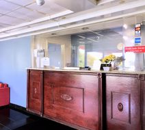 Red Carpet Inn Mount Holly Lobby