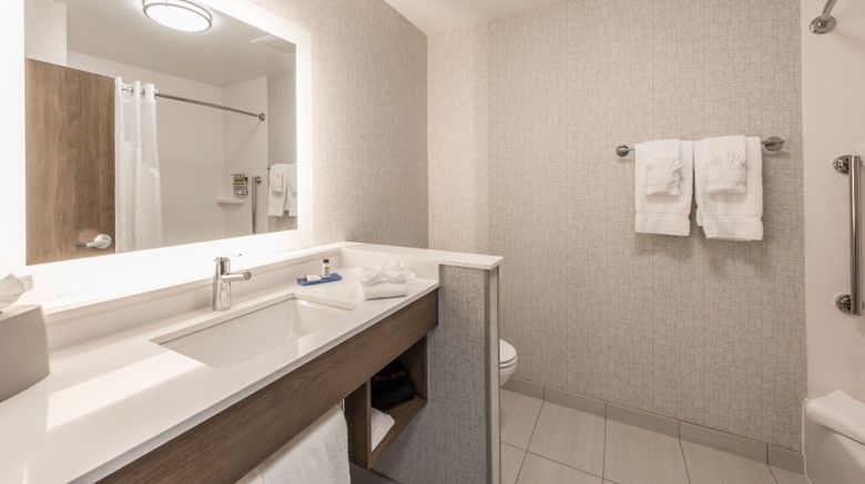 <b>Holiday Inn Express & Stes Happy Valley Room</b>. Images powered by <a href="https://www.leonardoworldwide.com/" title="Leonardo Worldwide" target="_blank">Leonardo</a>.