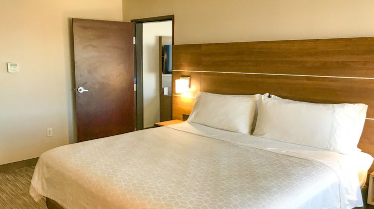 Holiday Inn Express Hotel & Suites Room