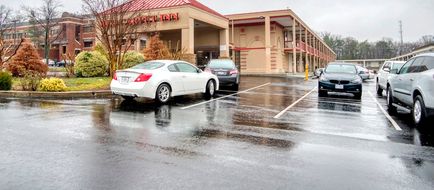Red Carpet Inn Exterior