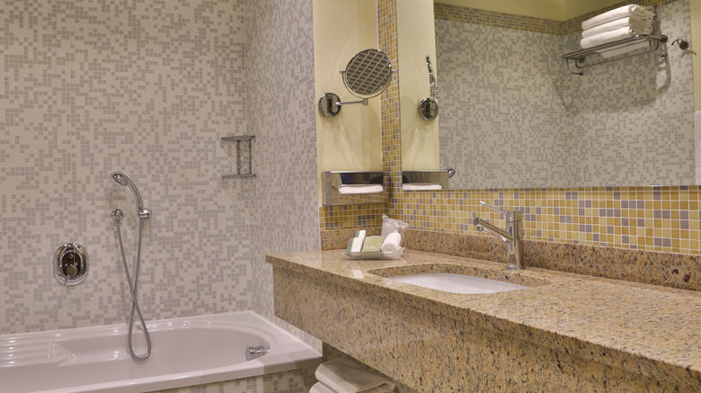 <b>Crowne Plaza Venice East Room</b>. Images powered by <a href="https://www.leonardoworldwide.com/" title="Leonardo Worldwide" target="_blank">Leonardo</a>.
