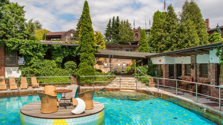 Hotel Land Gut Hoehne Pool