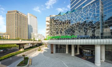 Holiday Inn Express Westlake East