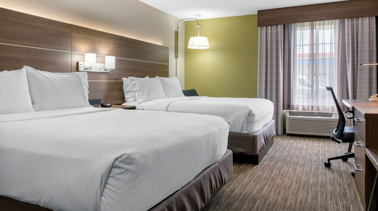 Holiday Inn Express & Suites Harrison Room