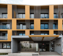 Bob W Telliskivi Exterior