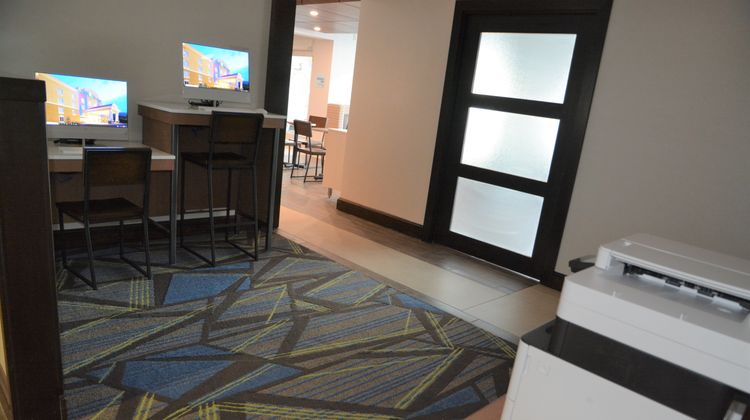 Holiday Inn Express Suites Caryville Other