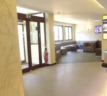 Warmthotel Lobby