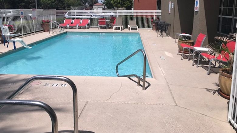 <b>Holiday Inn Express Hotel & Suites Pool</b>. Images powered by <a href="https://www.leonardoworldwide.com/" title="Leonardo Worldwide" target="_blank">Leonardo</a>.