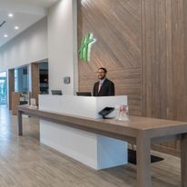 Holiday Inn Suites Germantown Memphis SE