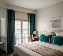 Hotel de la Place du Louvre Room