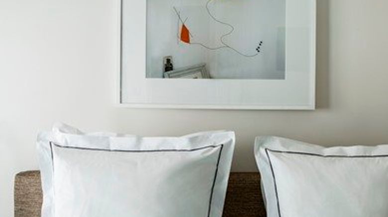 <b>Hotel de la Place du Louvre Room</b>. Images powered by <a href="https://www.leonardoworldwide.com/" title="Leonardo Worldwide" target="_blank">Leonardo</a>.