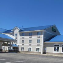 Holiday Inn Express & Suites Cadillac