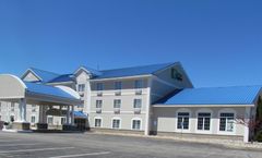 Holiday Inn Express & Suites Cadillac