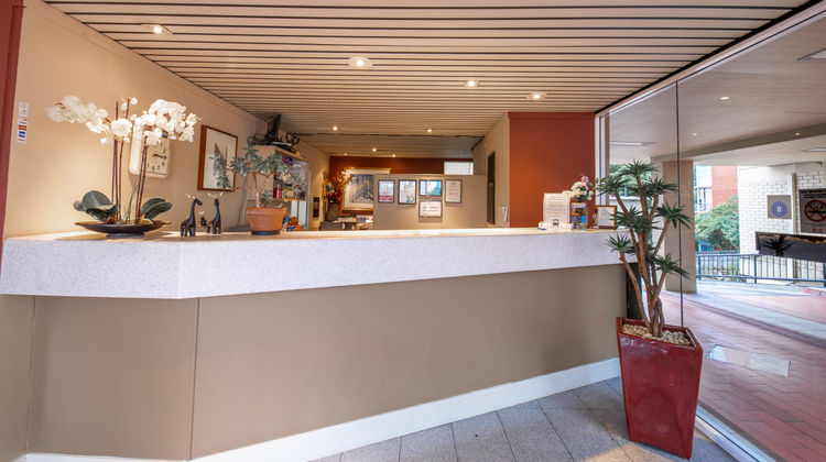 Twin Towers Inn Lobby