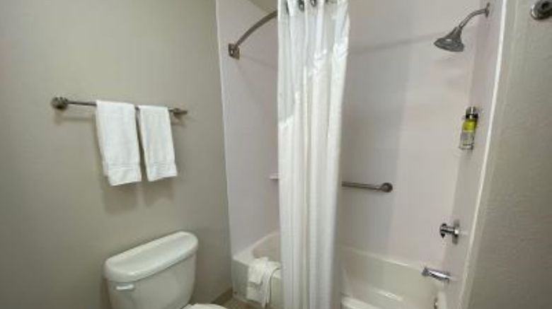 <b>Holiday Inn Express & Suites Gadsden W-N Room</b>. Images powered by <a href="https://www.leonardoworldwide.com/" title="Leonardo Worldwide" target="_blank">Leonardo</a>.