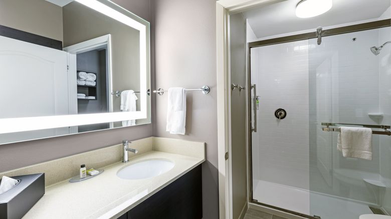 <b>Staybridge Suites IAH Airport East Room</b>. Images powered by <a href="https://www.leonardoworldwide.com/" title="Leonardo Worldwide" target="_blank">Leonardo</a>.