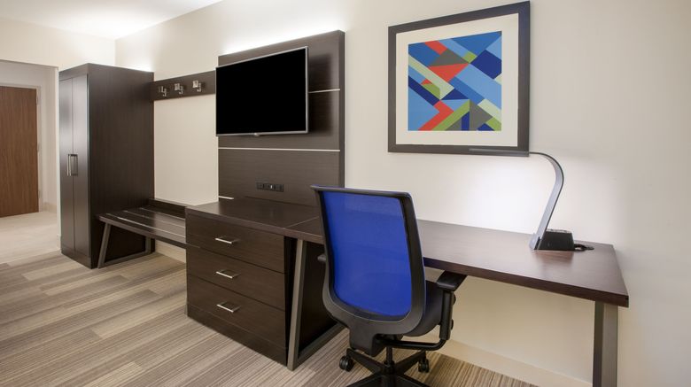 <b>Holiday Inn Express Hotel & Suites Room</b>. Images powered by <a href="https://www.leonardoworldwide.com/" title="Leonardo Worldwide" target="_blank">Leonardo</a>.