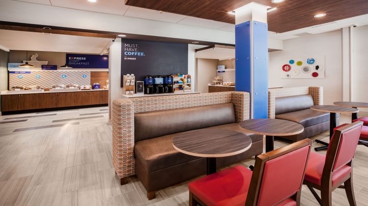 Holiday Inn Express & Suites Restaurant