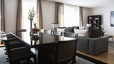 <b>La Reserve Paris Hotel and Spa Restaurant</b>. Images powered by <a href="https://www.leonardoworldwide.com/" title="Leonardo Worldwide" target="_blank">Leonardo</a>.