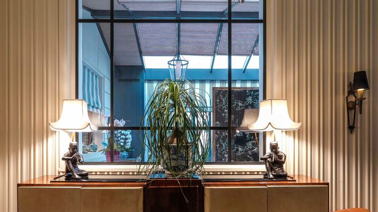J.K. Place Paris Lobby