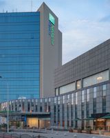 Holiday Inn Express Jinqiao Central