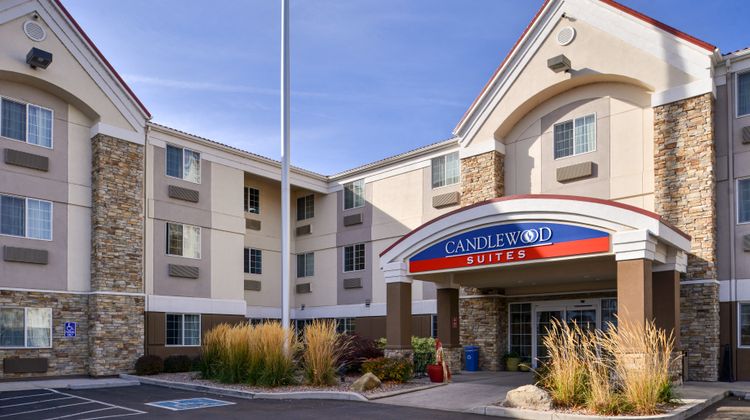 Candlewood Suites Exterior