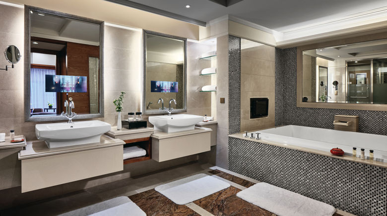<b>InterContinental Shenzhen Room</b>. Images powered by <a href="https://www.leonardoworldwide.com/" title="Leonardo Worldwide" target="_blank">Leonardo</a>.