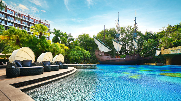 InterContinental Shenzhen Pool