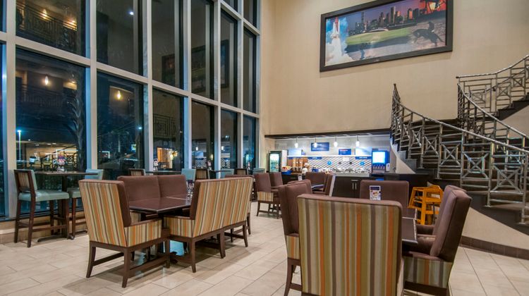 Holiday Inn Express & Suites Houston Nor Restaurant