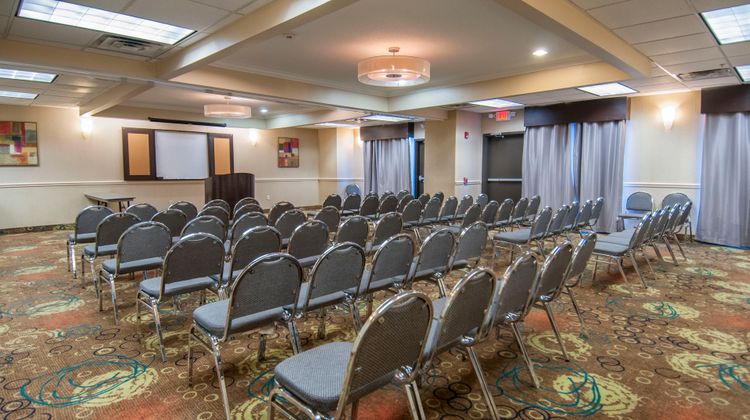 Holiday Inn Express & Suites Houston Nor Meeting