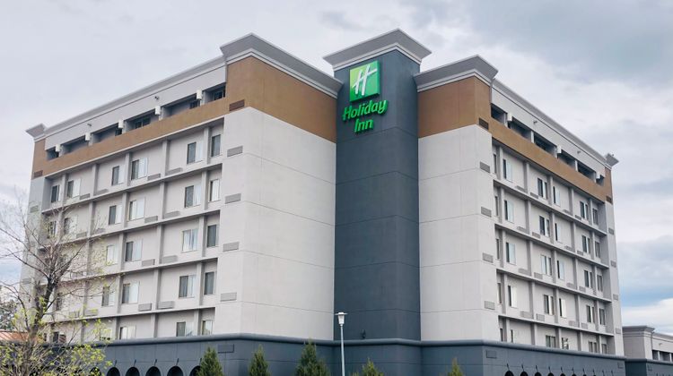 Holiday Inn Convention Center Exterior
