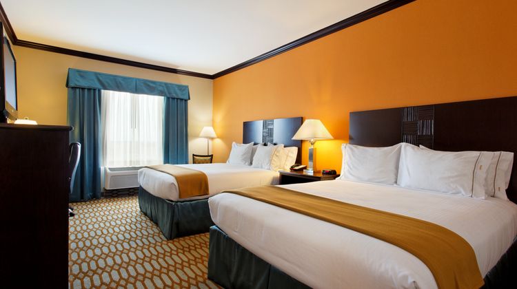 Holiday Inn Express Hotel & Suites Room