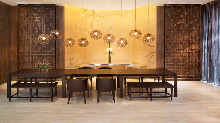 HUALUXE Shanghai Twelve at Hengshan Restaurant